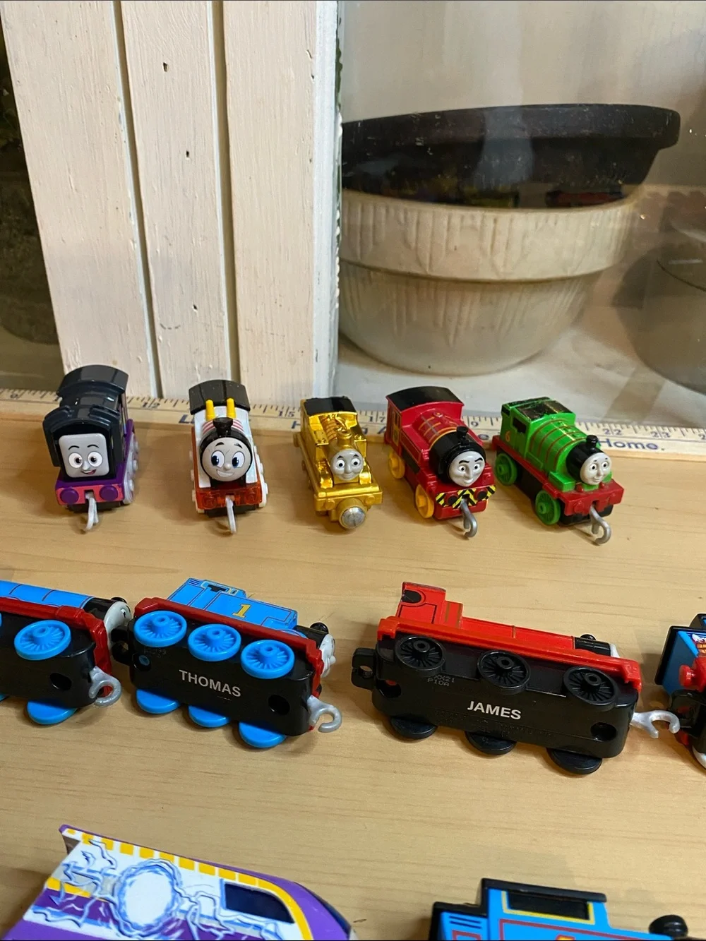 Lot vandal of 22 Thomas the Tank Engine cars various diecast